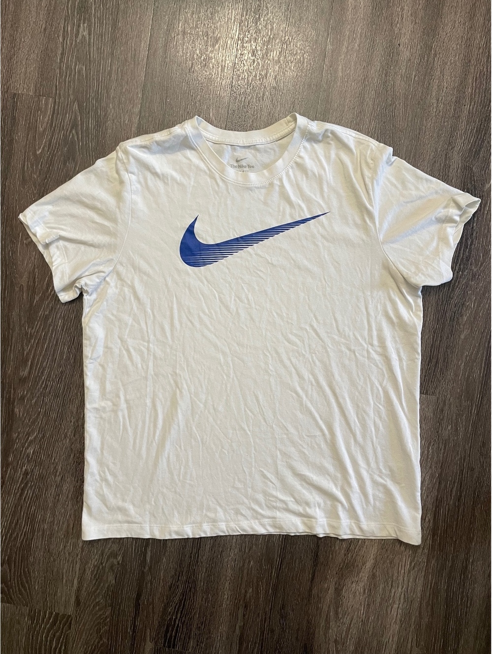 Nike Center Swoosh Graphic Tee
